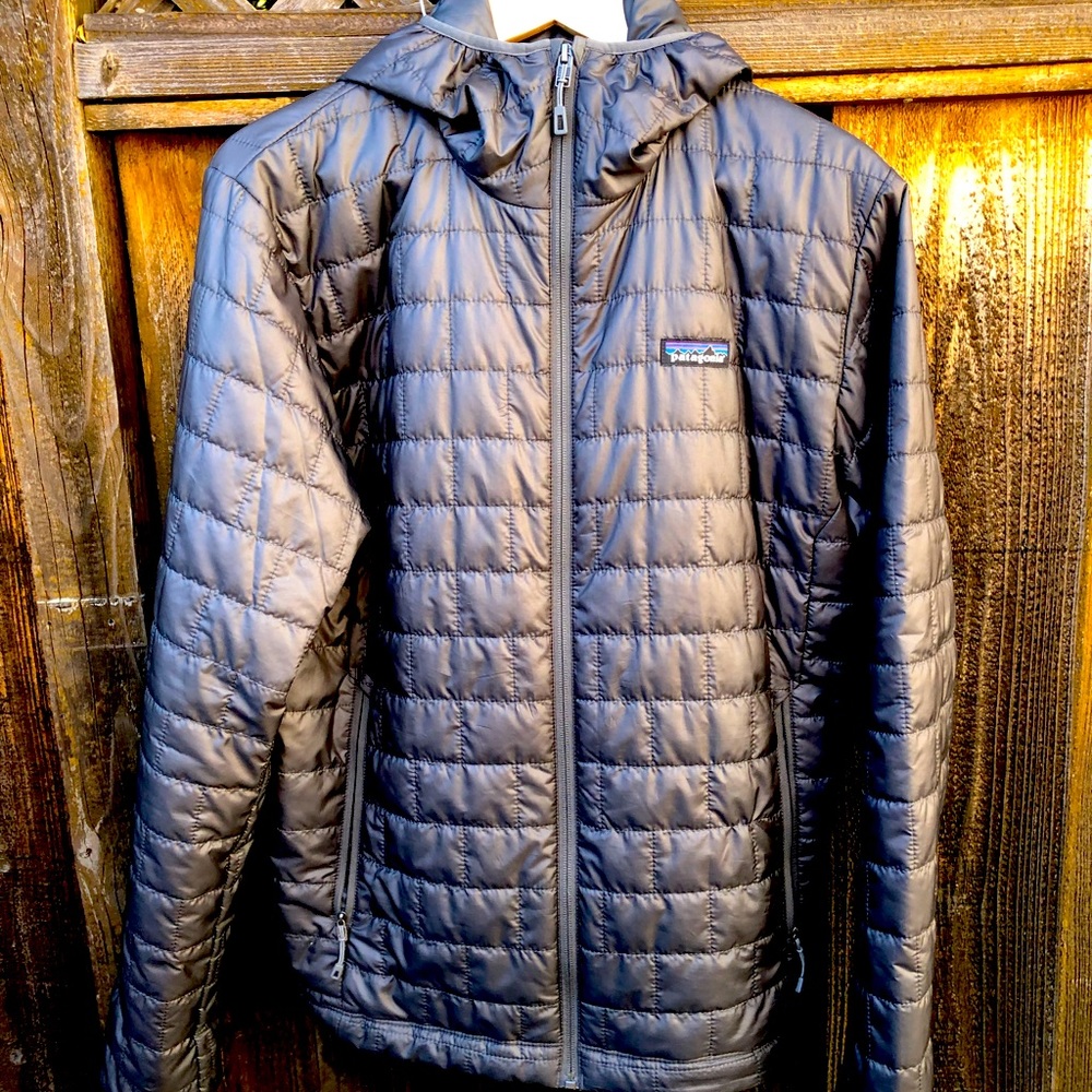 Patagonia Nano Puff Hoodie Jacket-Men’s size Medium-EUC